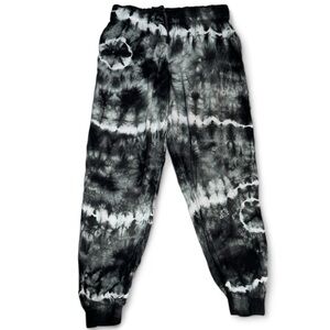 YOUNG FABULOUS AND BROKE Joggers
Size L Black‎ Tie Dye Pants
Sweatpants Pockets